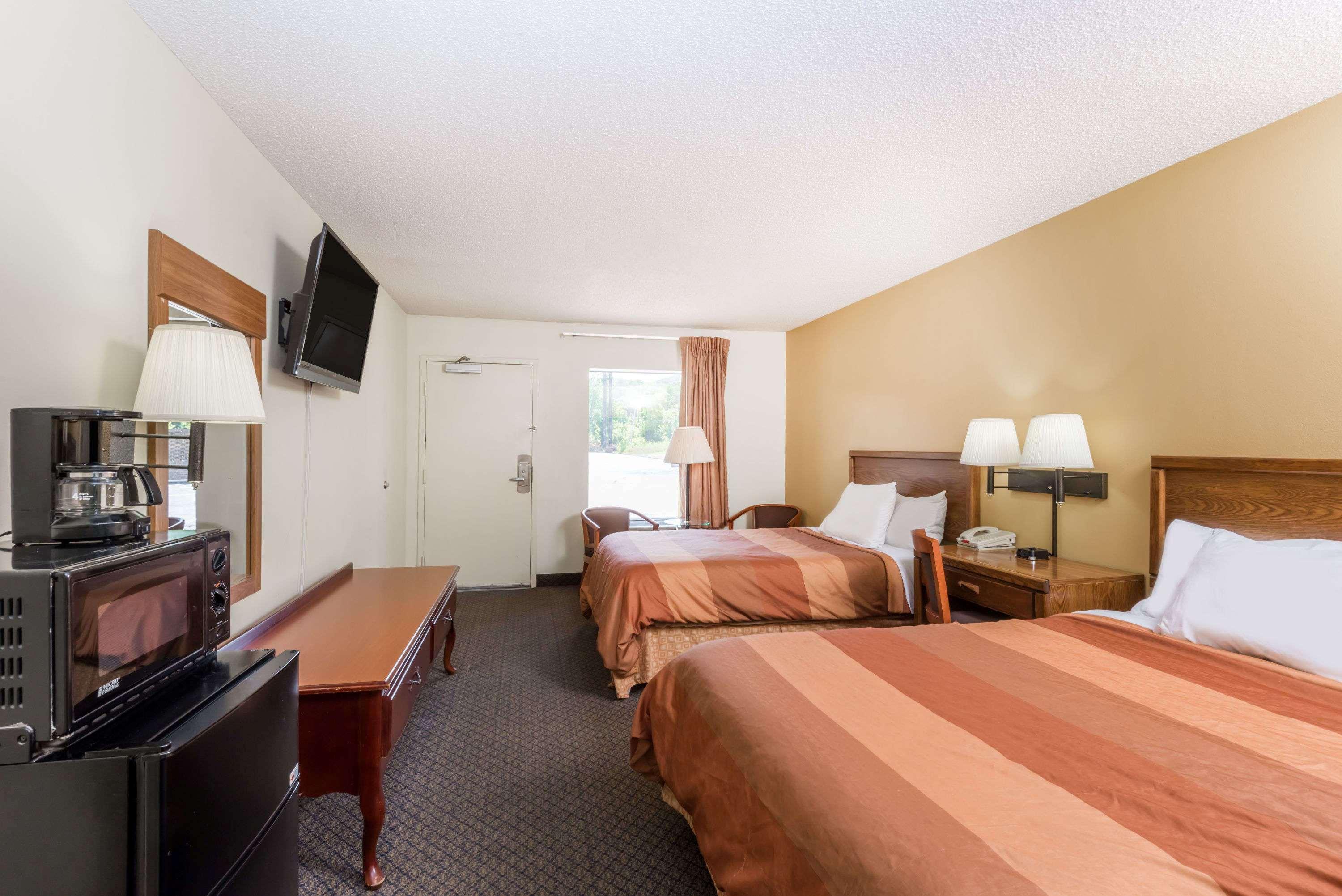 Days Inn By Wyndham Fort Payne Dış mekan fotoğraf